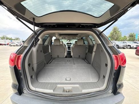 Used 2012 Chevrolet Traverse LT w/ LPO, 'HIT The Road' Package AWD/4WD image 17