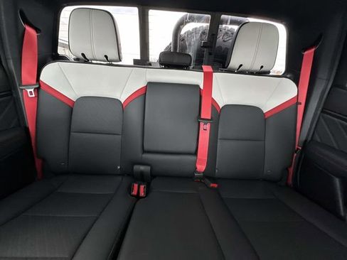 Used 2025 GMC Canyon AT4 w/ AT4X AEV Edition AWD/4WD image 53