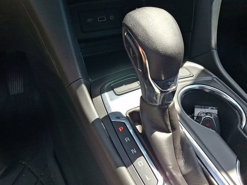 Certified 2023 Chevrolet Equinox LT AWD/4WD image 16