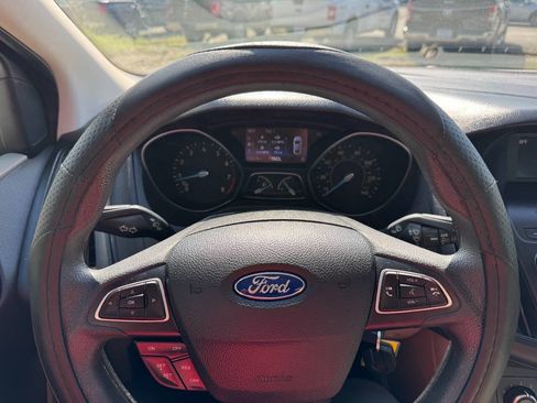 Used 2016 Ford Focus SE image 23