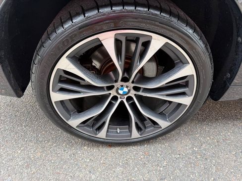Used 2019 BMW X6 xDrive50i w/ M Sport Package AWD/4WD image 9
