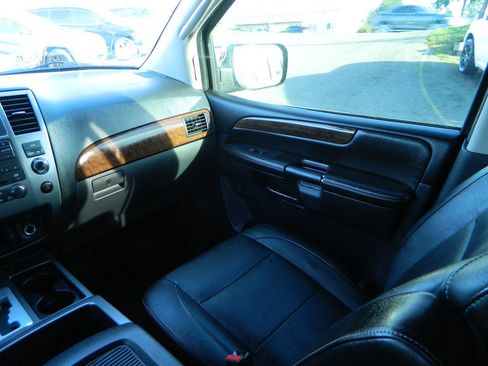 Used 2010 Nissan Armada Titanium image 18