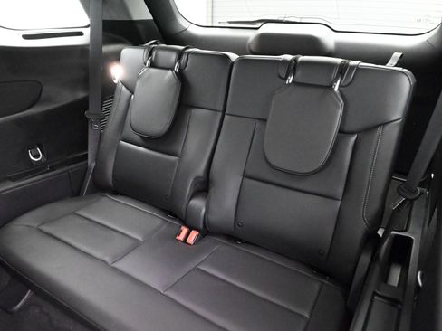 Used 2023 Ford Explorer XLT w/ Equipment Group 202A image 23