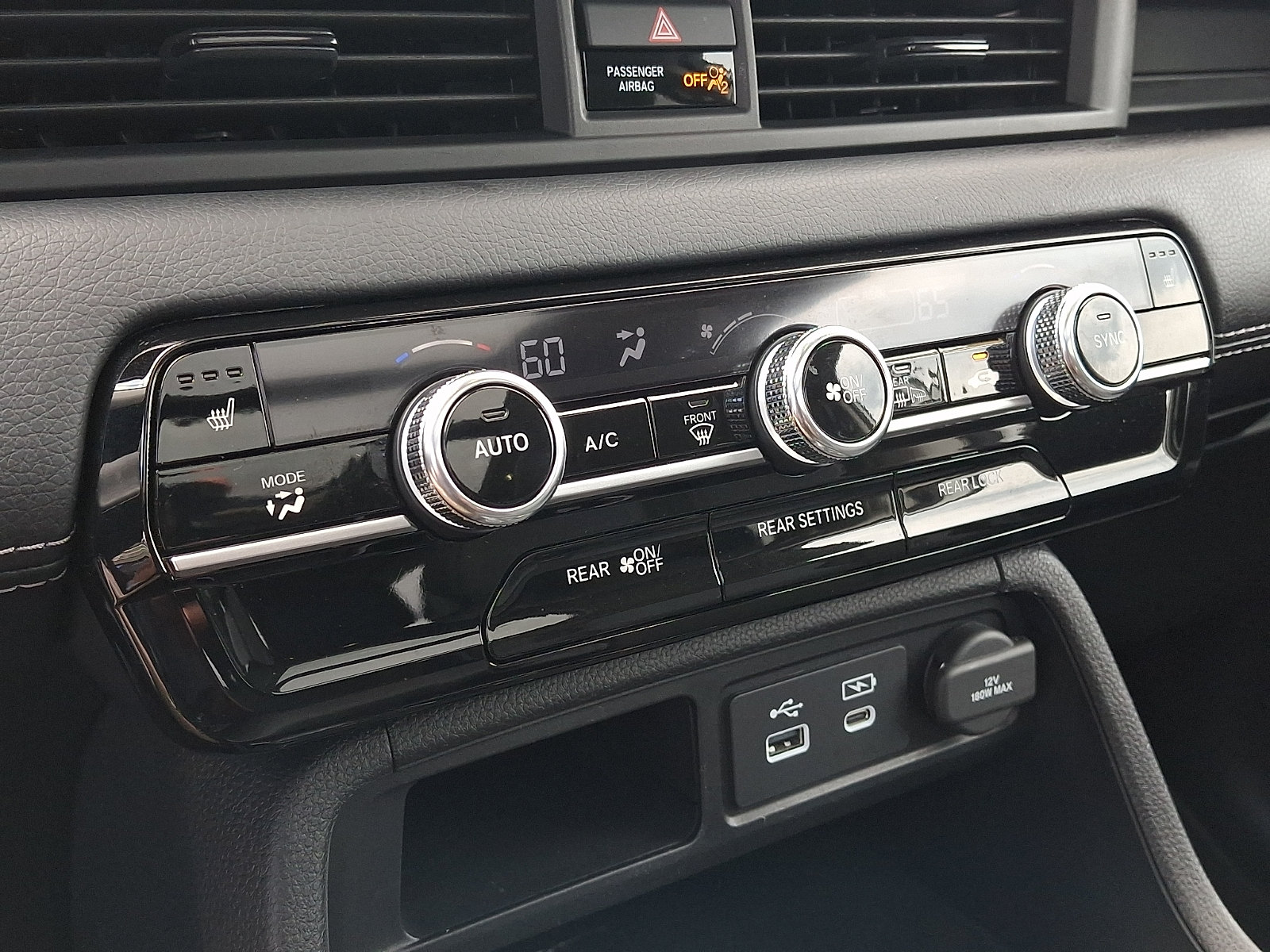 Used 2024 Honda Pilot Touring image 16
