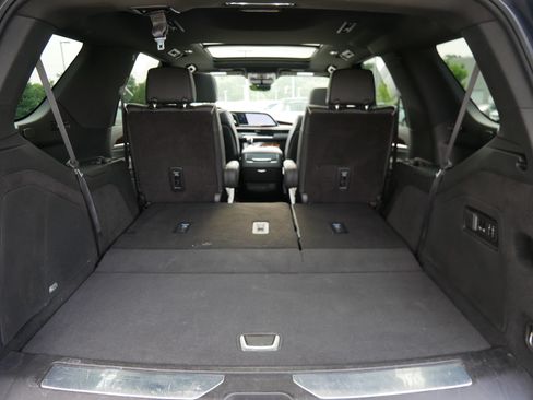 Certified 2023 Cadillac Escalade Premium Luxury AWD/4WD image 17