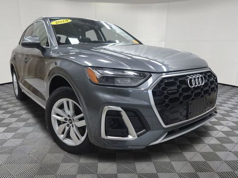 Used 2024 Audi Q5 2.0T Premium w/ Convenience Package AWD/4WD image 3