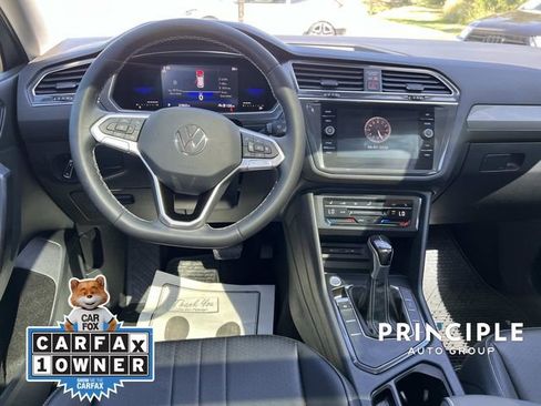 Used 2023 Volkswagen Tiguan SE w/ Panoramic Sunroof Package FWD image 34