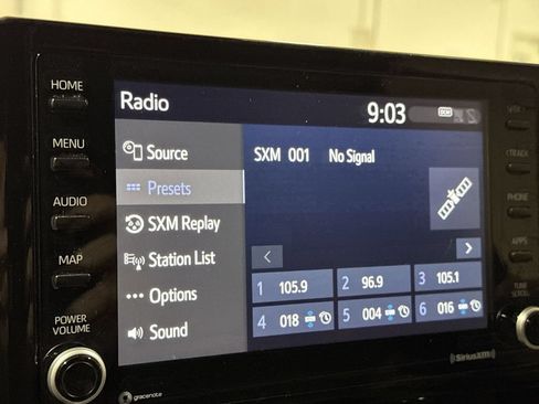 Used 2022 Toyota Corolla LE FWD image 14