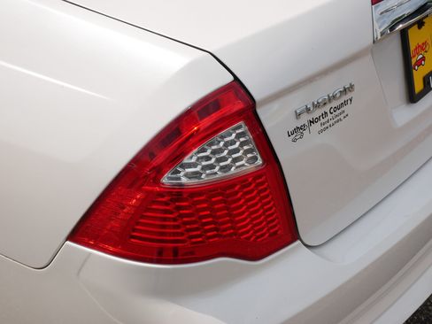 Used 2011 Ford Fusion SEL FWD image 17