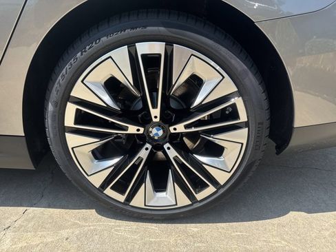 Certified 2026 BMW 530i xDrive w/ Premium Package image 27