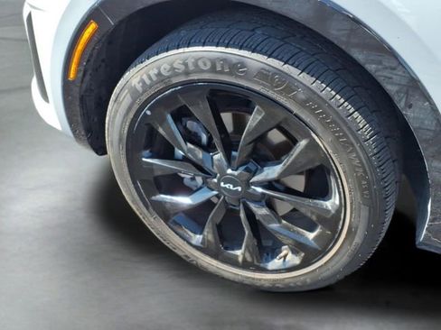 Used 2023 Kia Sorento SX image 19