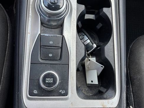 Used 2023 Ford Explorer XLT AWD/4WD image 23