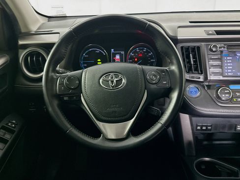 Used 2016 Toyota RAV4 XLE AWD/4WD image 17