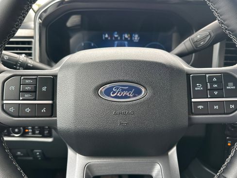 New 2025 Ford F250 Lariat w/ Black Appearance Package image 23