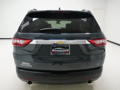 Used 2020 Chevrolet Traverse LT FWD image 5