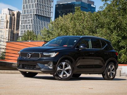 Certified 2023 Volvo XC40 B5 Plus w/ Driver Assist Package