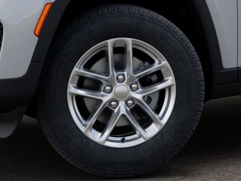 New 2025 Jeep Grand Cherokee Laredo X image 4