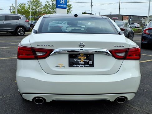 Used 2016 Nissan Maxima Platinum w/ Interior Lighting Package FWD image 11