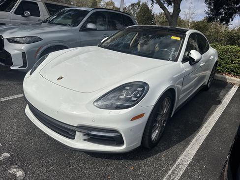 Used 2019 Porsche Panamera 4 image 4