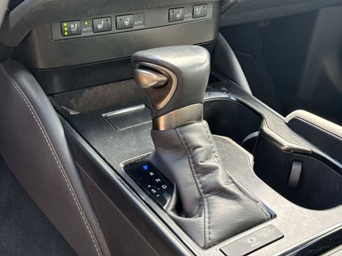 Used 2024 Lexus ES 350 w/ Premium Package FWD image 26