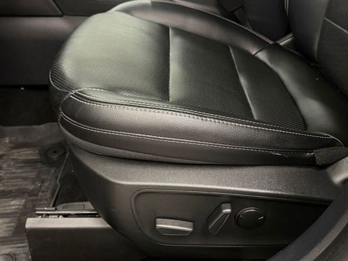 Used 2022 Ford Escape SEL image 11