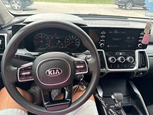 Used 2021 Kia Sorento LX FWD image 7