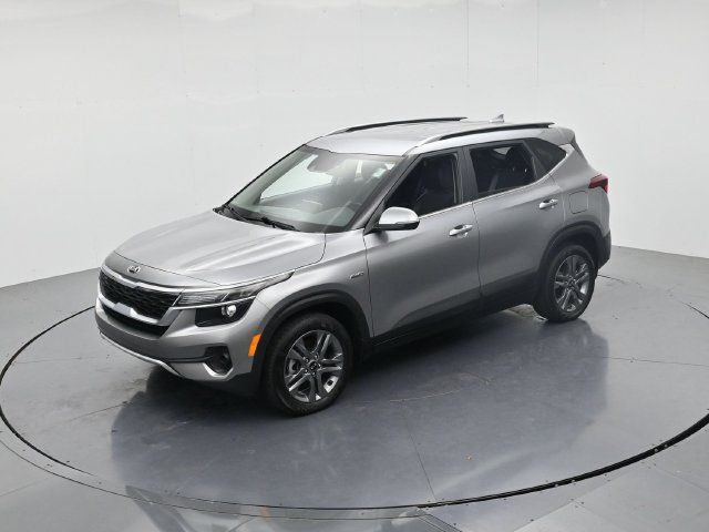 Used 2021 Kia Seltos S AWD/4WD image 42