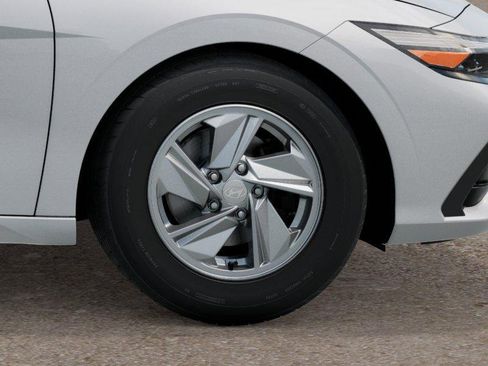 New 2026 Hyundai Elantra SE image 8