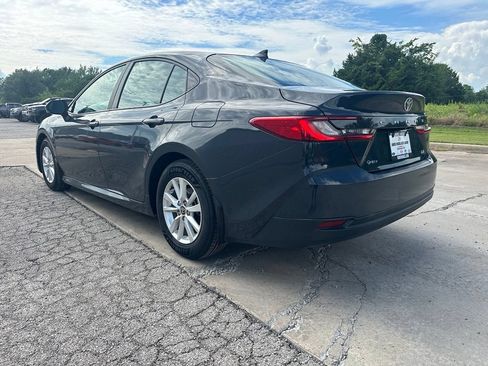 Used 2025 Toyota Camry LE w/ Convenience Package FWD image 7