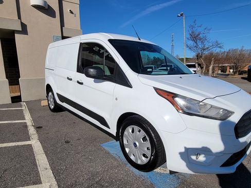 Used 2020 Ford Transit Connect XLT image 2