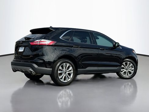 Used 2024 Ford Edge Titanium AWD/4WD image 2