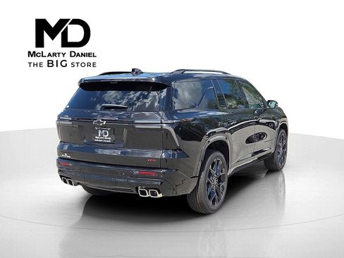 Used 2026 Chevrolet Traverse RS image 5