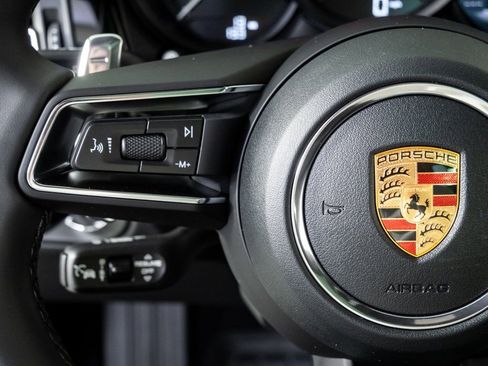 New 2026 Porsche Macan image 10