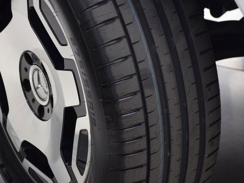 Certified 2025 Mercedes-Benz G 550 image 28