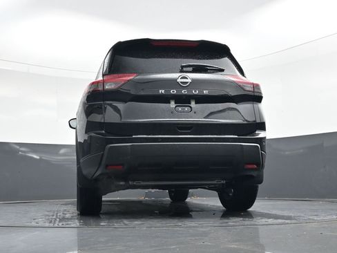 Certified 2026 Nissan Rogue SV FWD image 41