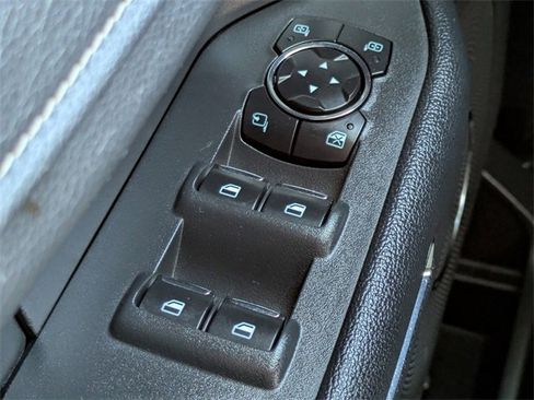 Certified 2023 Ford Expedition XLT image 25