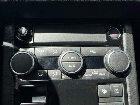 Used 2018 Land Rover Range Rover Evoque SE AWD/4WD image 34