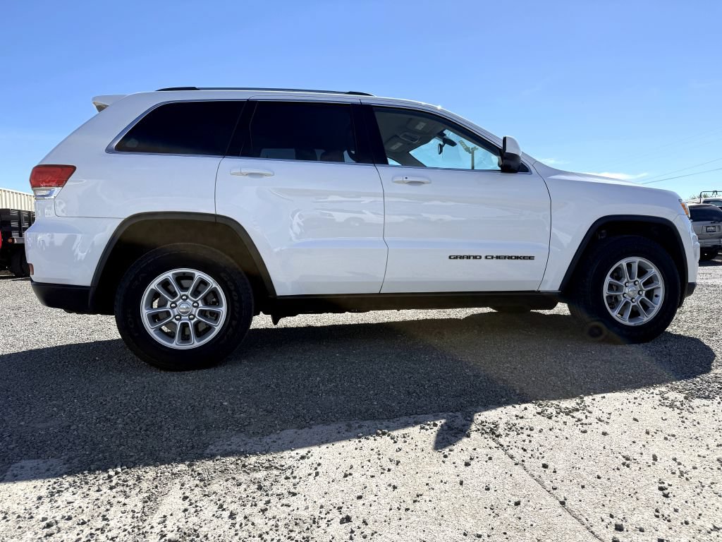 Used 2018 Jeep Grand Cherokee Laredo RWD image 5