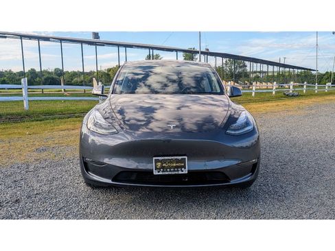Used 2021 Tesla Model Y Long Range image 2