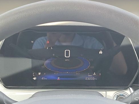 Used 2025 Chevrolet Trax LT image 18