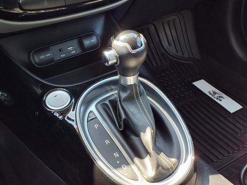 Used 2016 Kia Soul + w/ Primo Package image 10