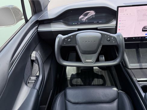 Used 2023 Tesla Model X Plaid image 57