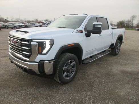 New 2026 GMC Sierra 3500 SLT w/ SLT Premium Package AWD/4WD image 10