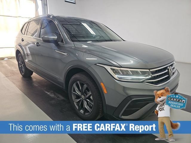 Used 2023 Volkswagen Tiguan SE FWD image 2