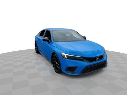 Used 2024 Honda Civic Sport image 2