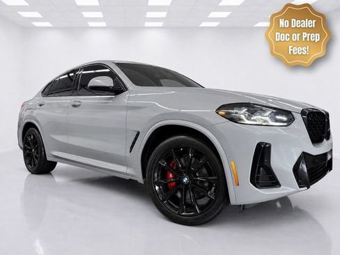 Used 2023 BMW X4 xDrive30i AWD/4WD image 2
