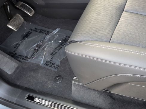 Used 2026 Cadillac Vistiq Sport image 17