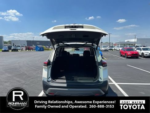 Used 2022 Nissan Rogue SV w/ SV Premium Package AWD/4WD image 10
