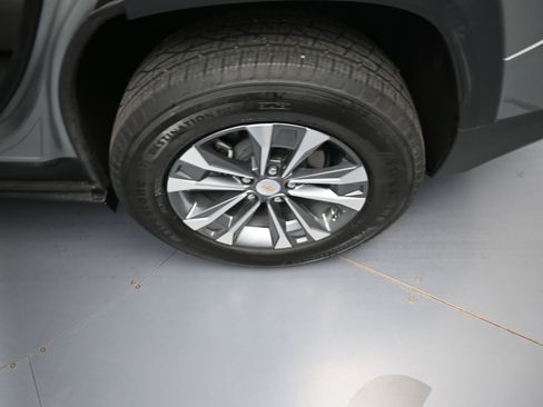 Used 2026 Chevrolet Equinox LT FWD image 18