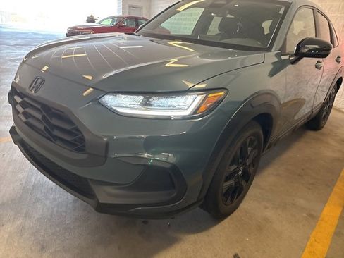 Used 2023 Honda HR-V Sport image 6
